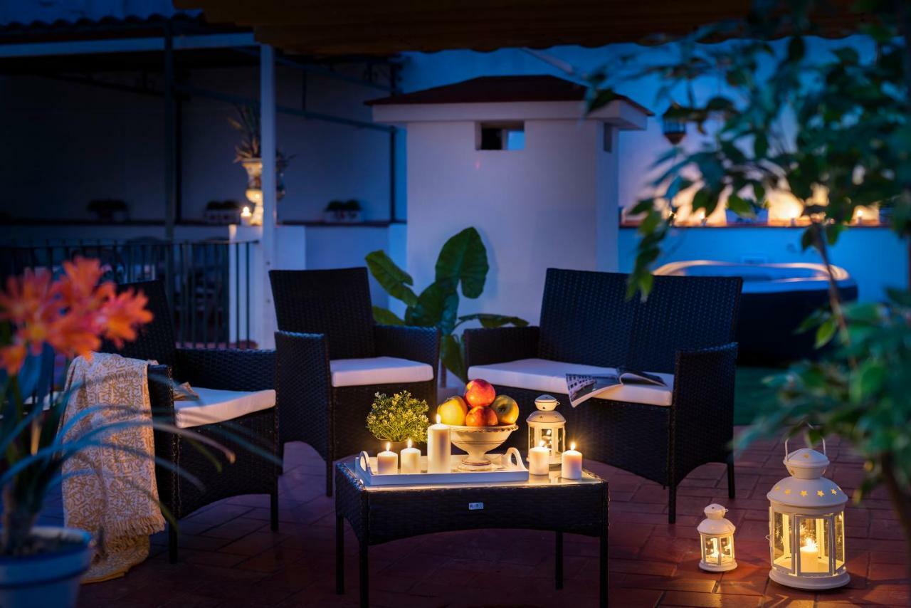 סביליה Hsh Suites Barrio Santa Cruz מראה חיצוני תמונה